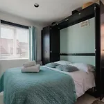 Hullidays - Trinity Studio Apt.